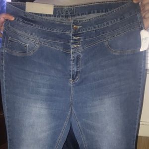 High-waisted Medium Wash Denim (Jegging)